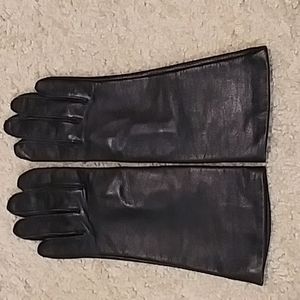 Fownes Women's Black Leather Gloves Size 7